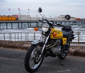 Honda CB500 vs BSA Gold Star